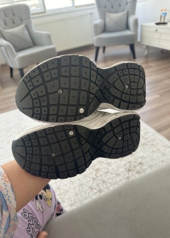 New Balance Beyaz Gri Bağcıklı Spor Kadın Sneakers
