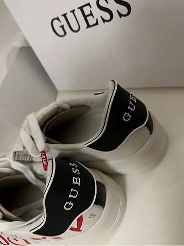 40 Beden beyaz Renk Guess Sneaker