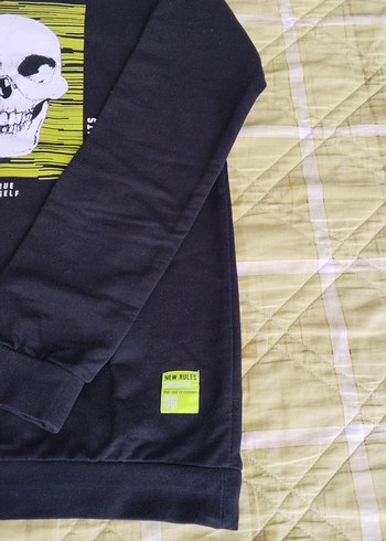 11-12 Yaş Beden Erkek Çocuk Siyah Baskılı Sweatshirt
