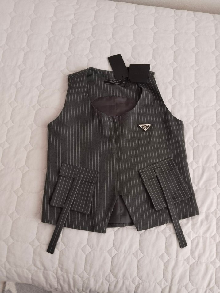 Çizgili Kolsuz Kadın Prada Yelek - Görsel 2