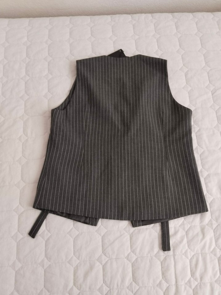 Çizgili Kolsuz Kadın Prada Yelek - Görsel 3
