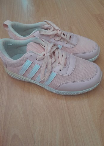 Pembe Bağcıklı Kadın Spor Ayakkabısı