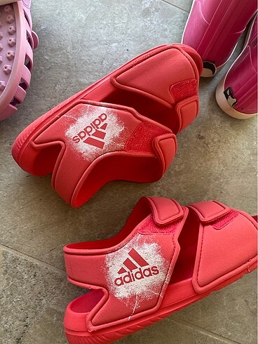 Adidas sandalet 31