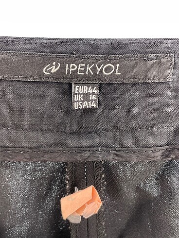 44 Beden siyah Renk ipekyol Kumaş Pantolon %70 İndirimli.