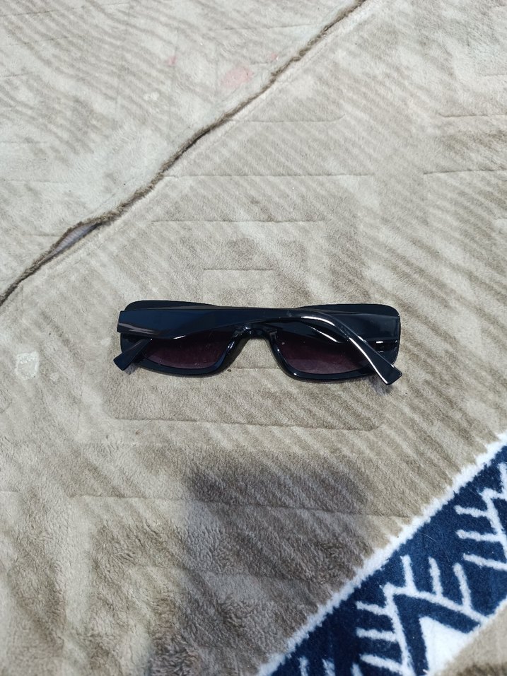 Gri Minimalist Kadın Gözlüğü - Görsel 3