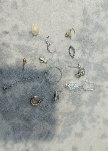 Gri ve Altın Renkli Tırnak Süsleri - Görsel 3