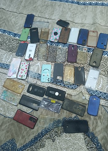 Çeşitli Renklerde Çoklu Telefon Kılıfları - Görsel 3