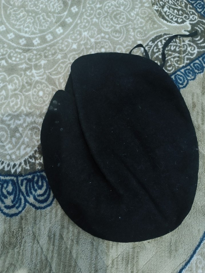 Siyah Püsküllü erkek Bere - Görsel 2