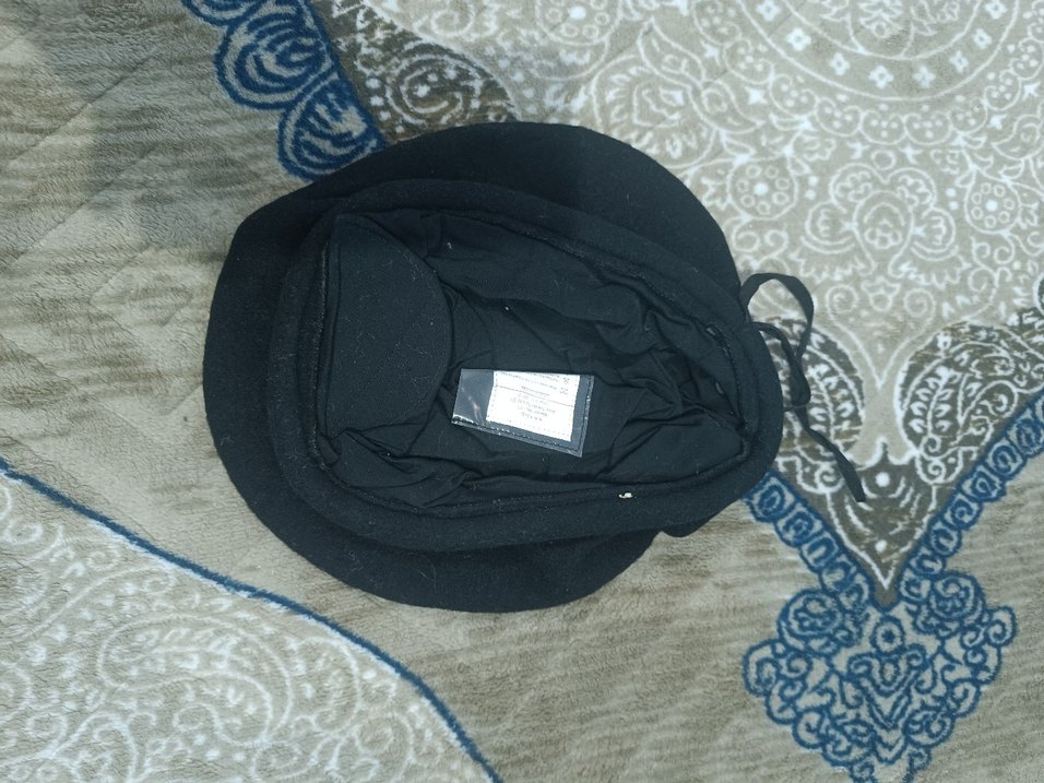 Siyah Püsküllü erkek Bere - Görsel 3