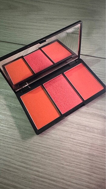 Sleek allık paleti parlak simli nar çiçeği turuncu nars muadil