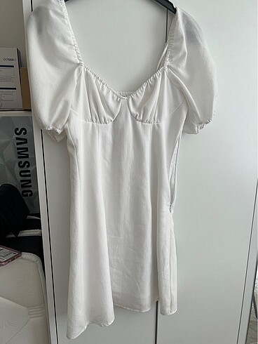 H&M beyaz mini elbise