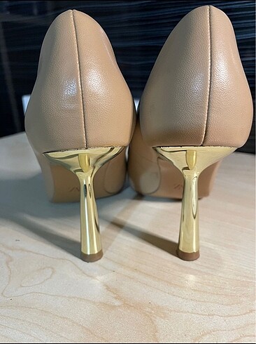 36 Beden ten rengi Renk Zara stiletto