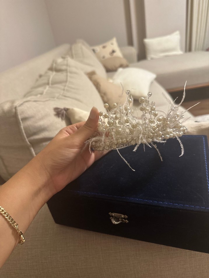 İnci ve Kristal Detaylı Beyaz Saç Tacı Gelin After Tacı - Görsel 3