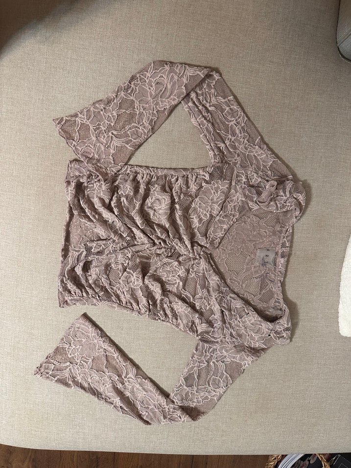 Bej Dantel Uzun Kollu V Yaka Bluz - Görsel 2