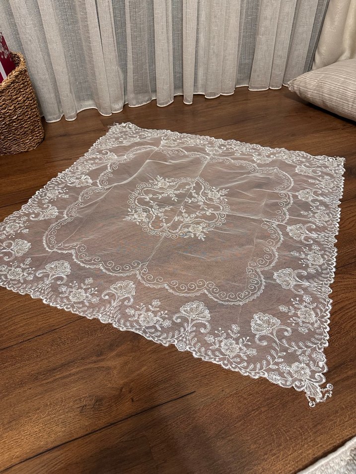 İşlemeli Beyaz Dantel Örtü Seti - Görsel 3
