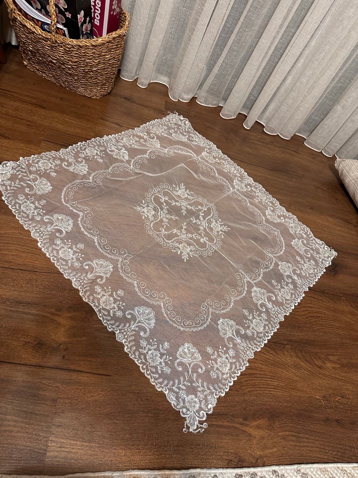 İşlemeli Beyaz Dantel Örtü Seti - Görsel 2