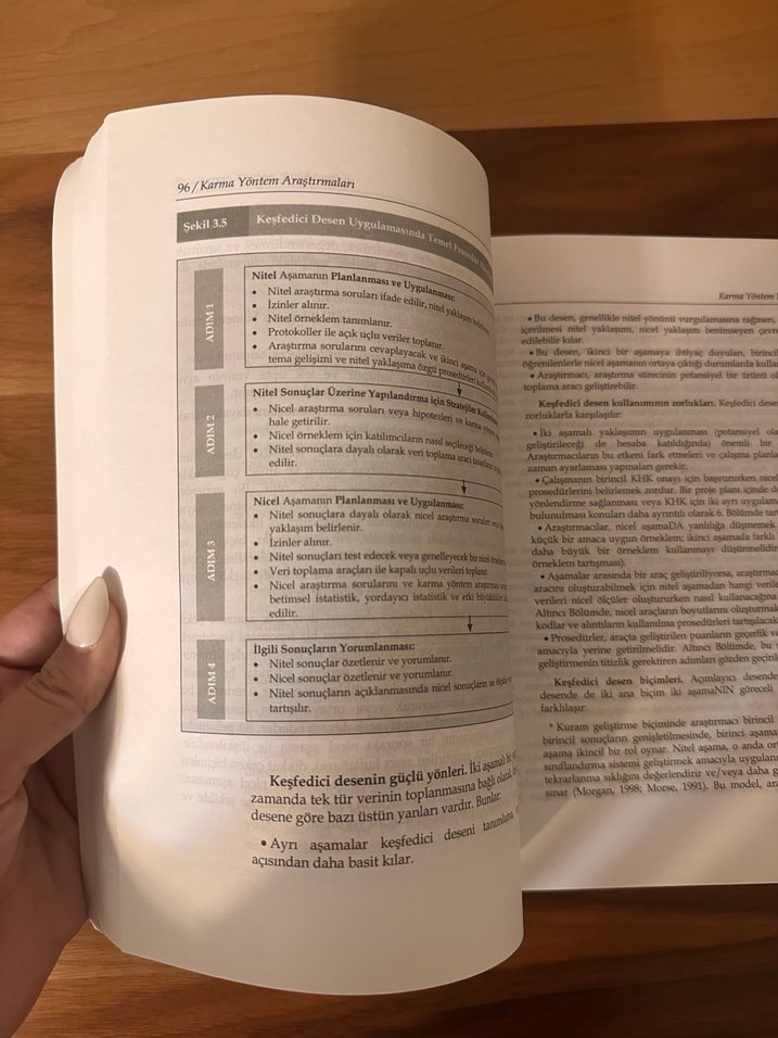 Karma Yöntem Araştırmaları Kitap - Görsel 3