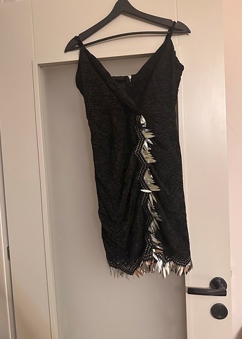 Siyah İşlemeli Drapeli Mini Gece Elbisesi - Görsel 4