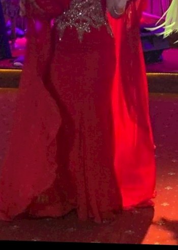 Kırmızı İşlemeli Uzun Abiye Elbise Kına Elbisesi - Görsel 2