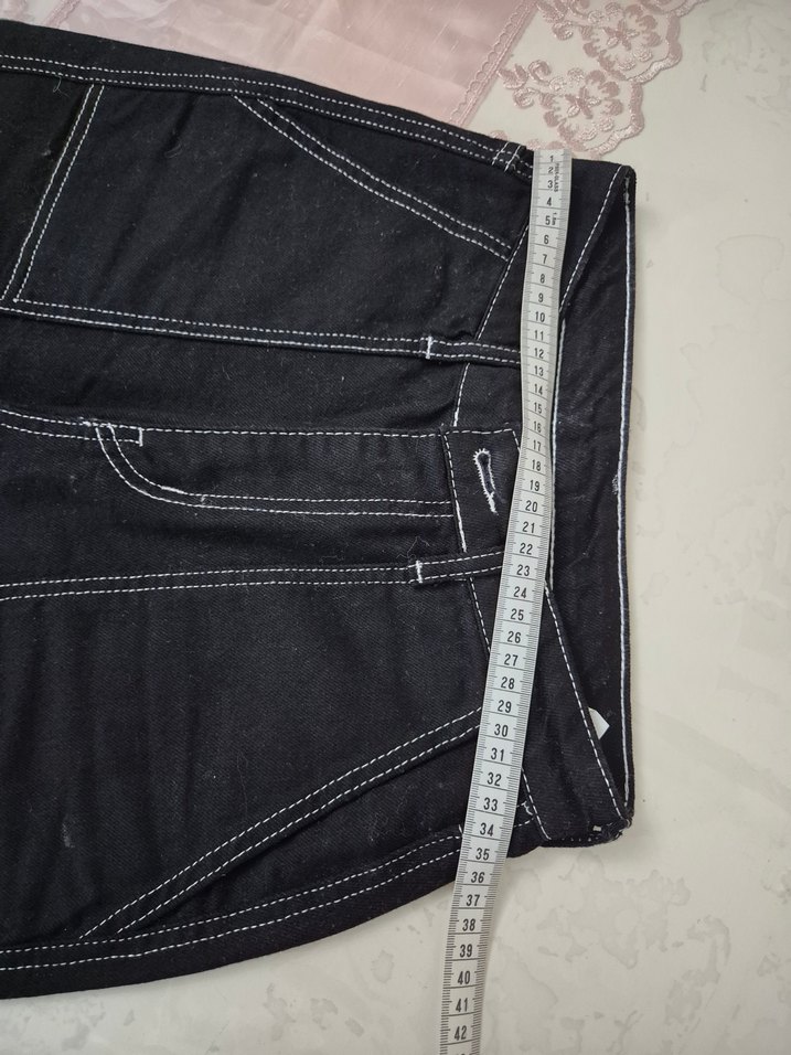 Kemer Detaylı Siyah Salaş Denim Pantolon - Görsel 2