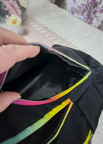 Renkli Fermuarlı Kadın Sırt Çantası - Görsel 4