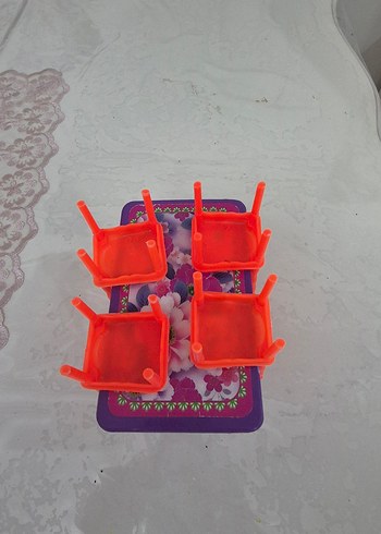 Renkli Çiçek Desenli Çocuk Oyun Masası ve Sandalyeleri - Görsel 3