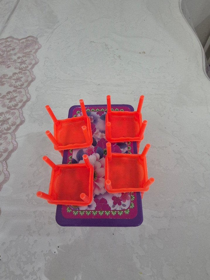 Renkli Çiçek Desenli Çocuk Oyun Masası ve Sandalyeleri - Görsel 3