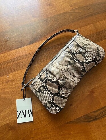 Zara çanta