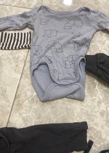 H&M 1 takım 3 zıbın 1-2M Beden - Görsel 5