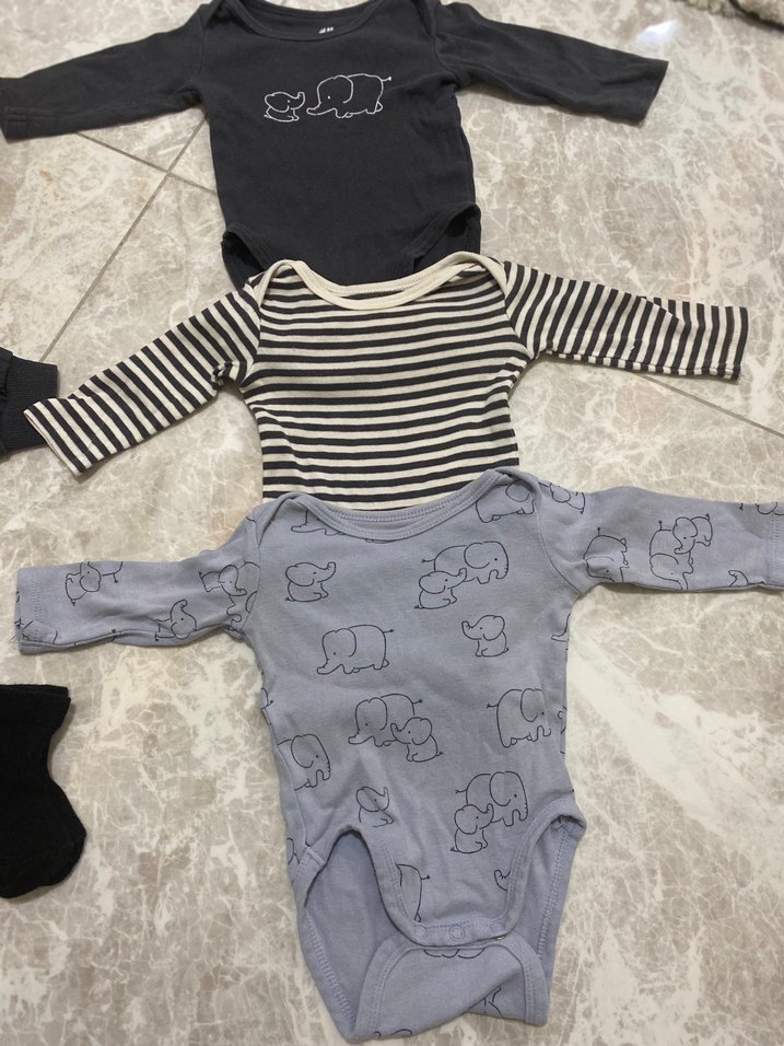 H&M 1 takım 3 zıbın 1-2M Beden - Görsel 3