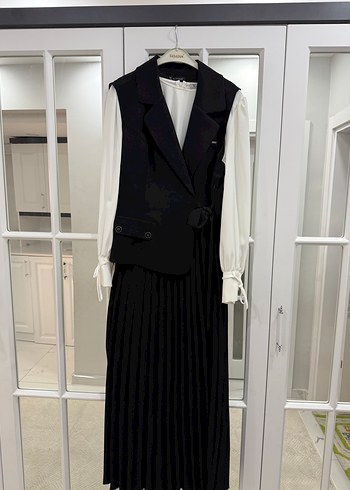 Kadın Siyah Piliseli Uzun Elbise - Görsel 11