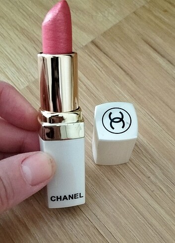 Chanel Pembe ruj
