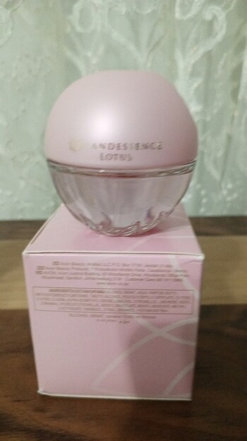 İncandessence lotus