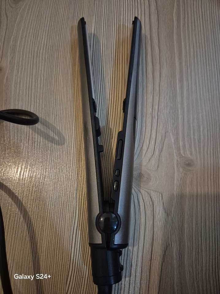 Gri Saç Düzleştirici - Görsel 2