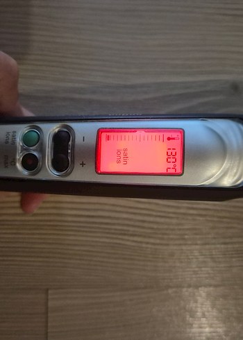 Dijital ekranlı siyah saç düzleştirici - Görsel 11