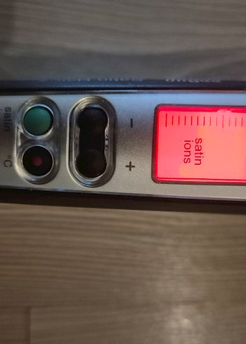 Dijital ekranlı siyah saç düzleştirici - Görsel 10