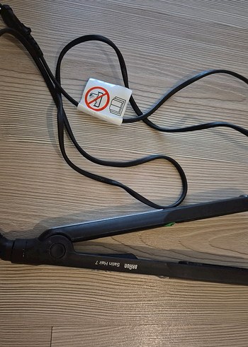 Dijital ekranlı siyah saç düzleştirici - Görsel 6