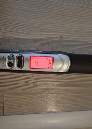 Dijital ekranlı siyah saç düzleştirici - Görsel 9