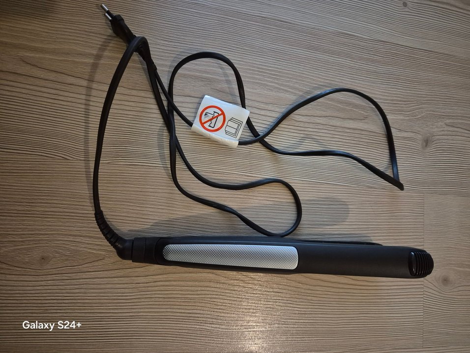 Dijital ekranlı siyah saç düzleştirici - Görsel 5