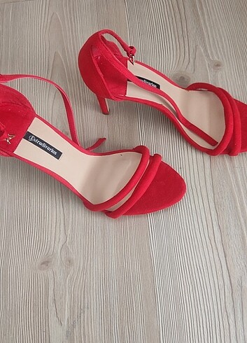 İnce topuklu ayakkabı Stradivarius  - Görsel 9