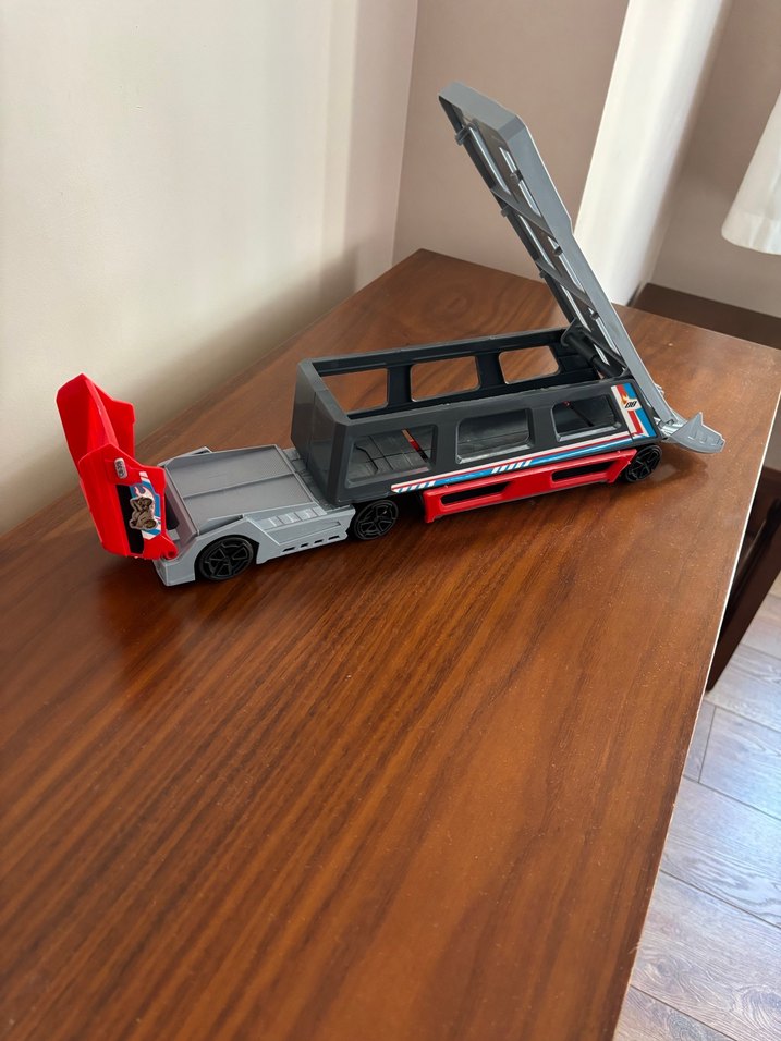 Gri Oyuncak Araba Taşıyıcı - Görsel 2