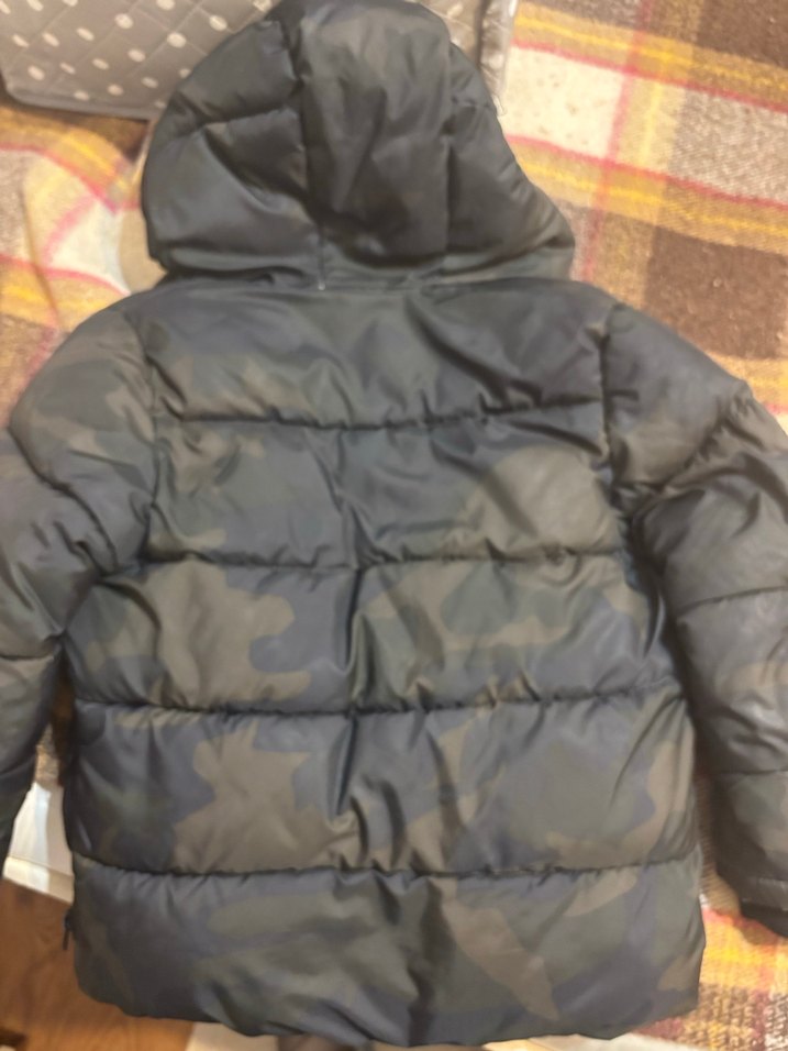 Erkek Çocuk Kamuflaj Desenli Kapüşonlu Mont - Görsel 5