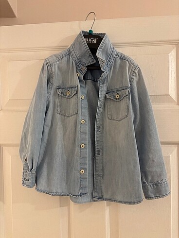 5 Yaş Beden H&M erkek çocuk kot gömlek