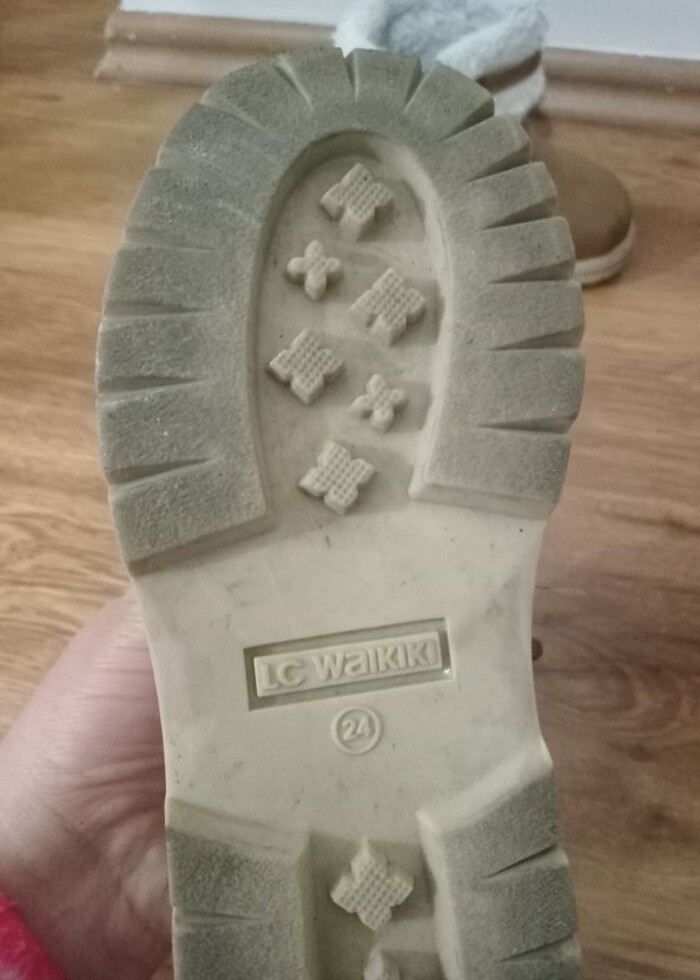 Kız çocuk bot  - Görsel 4