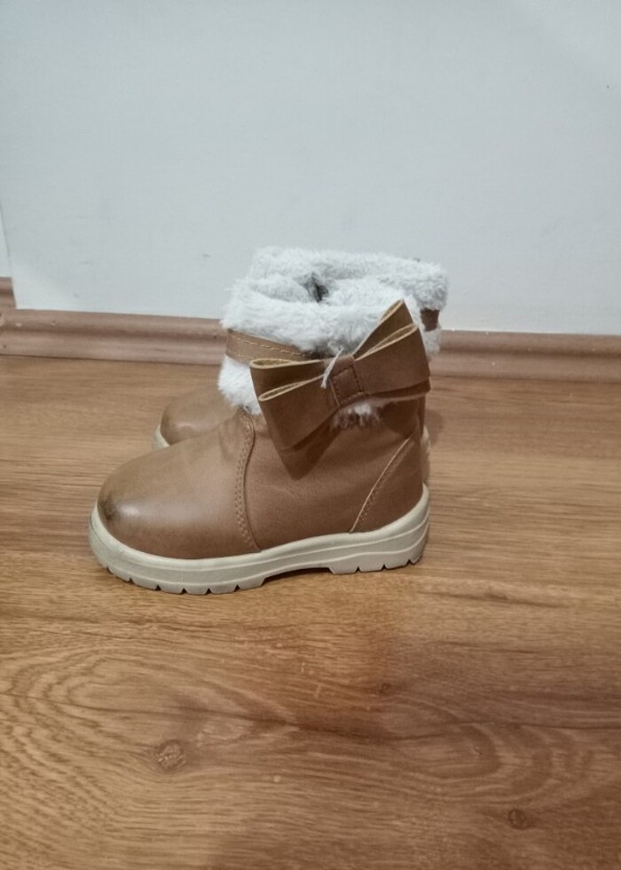 Kız çocuk bot  - Görsel 2