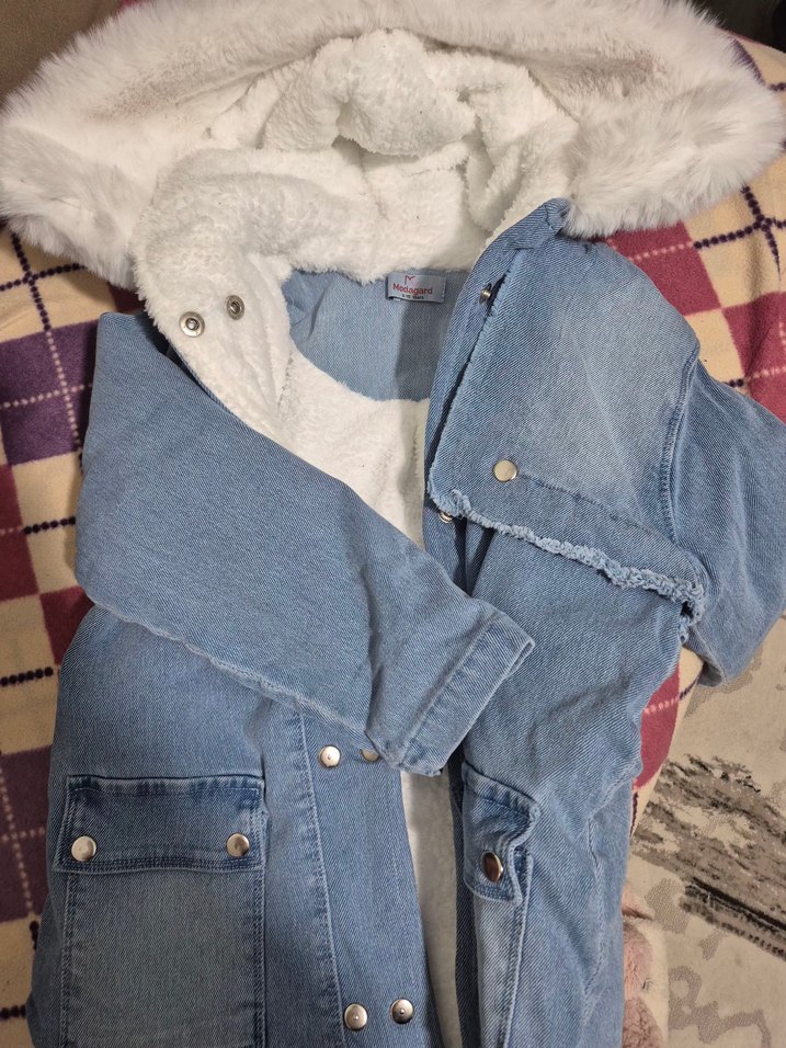 Kız Çocuk Mavi Kapüşonlu Bağlama Desenli Mont - Görsel 4