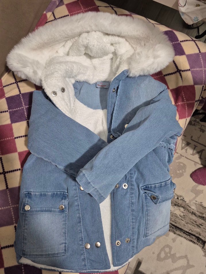 Kız Çocuk Mavi Kapüşonlu Bağlama Desenli Mont - Görsel 3