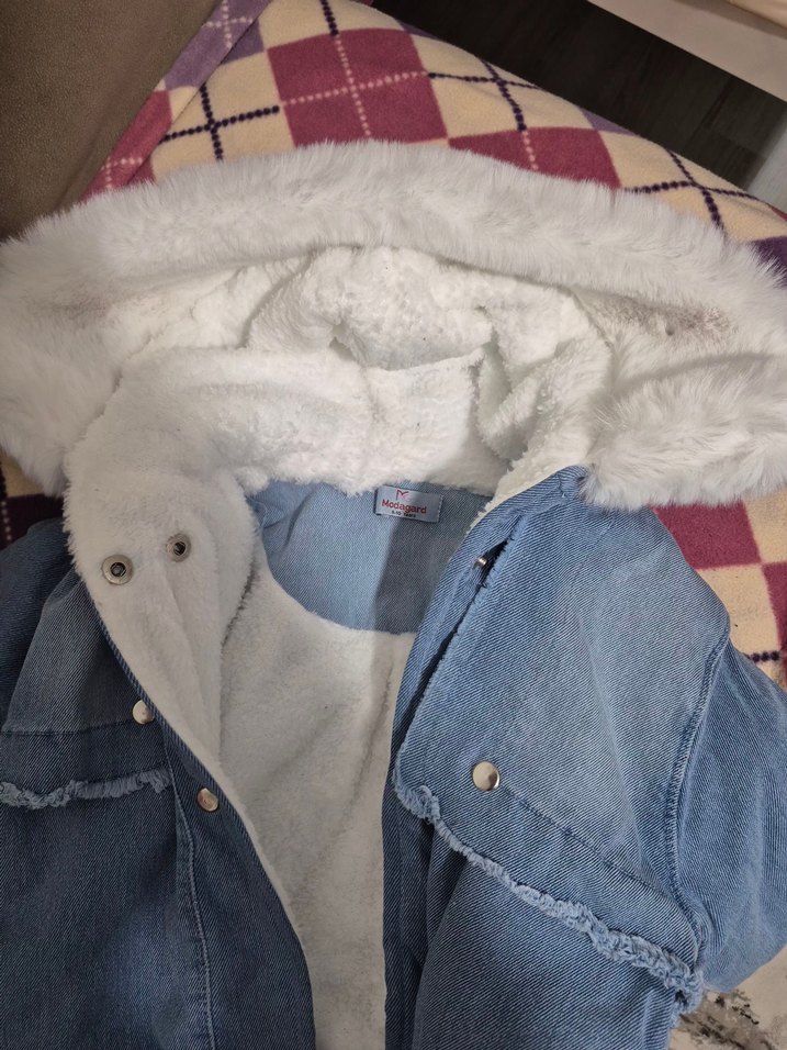 Kız Çocuk Mavi Kapüşonlu Bağlama Desenli Mont - Görsel 5