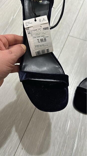 Mango Yeni etiketli
