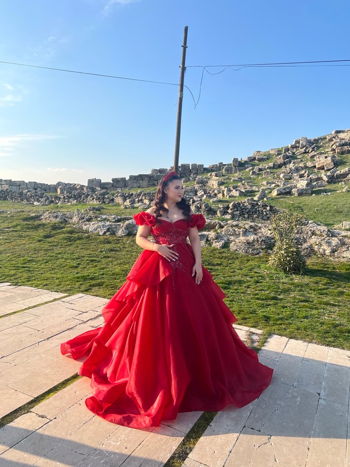 Kırmızı Uzun Drapeli Straplez Gelinlik - Görsel 2